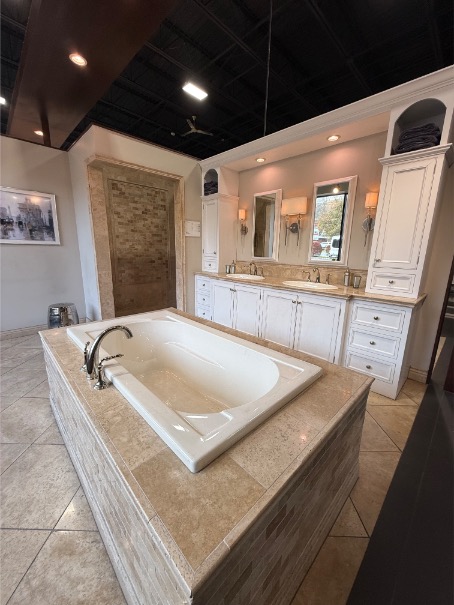 Portfolio image 1-18